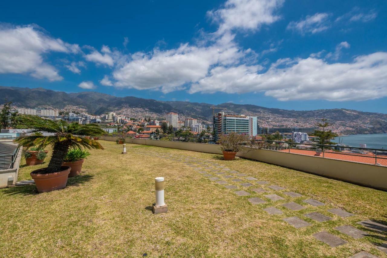 Miramar Apartment With Pool By Hr Madeira Funchal  Eksteriør billede